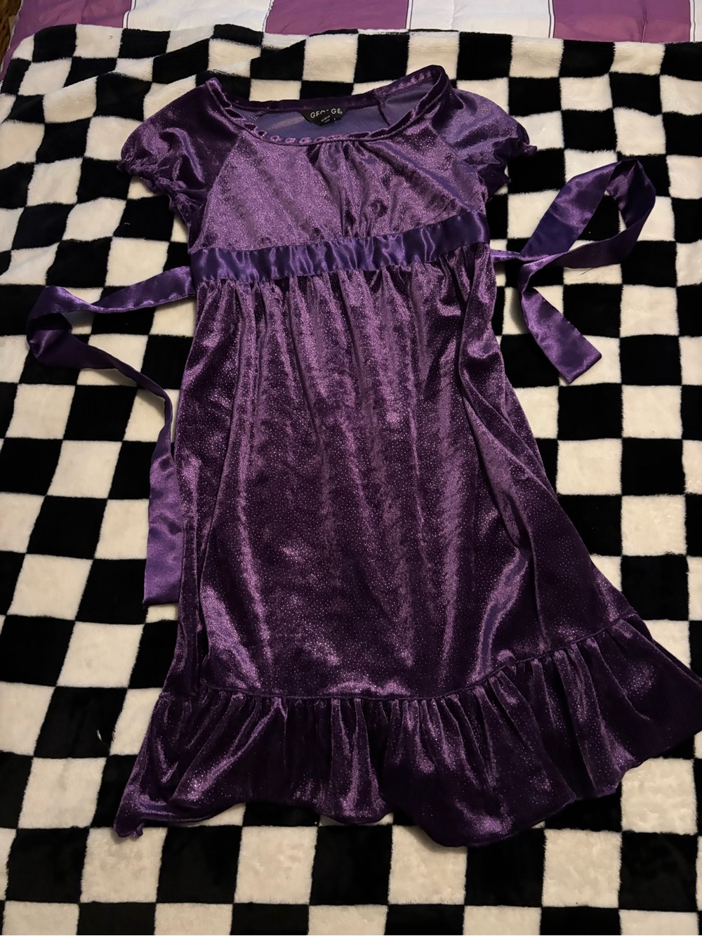 Medium 7/8 Girls Purple Satin dress
